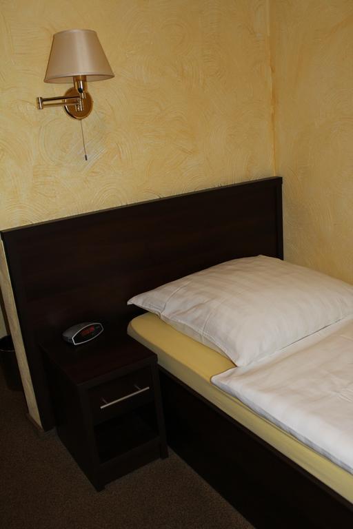 Hotel Rosenhof Düsseldorf Oda fotoğraf