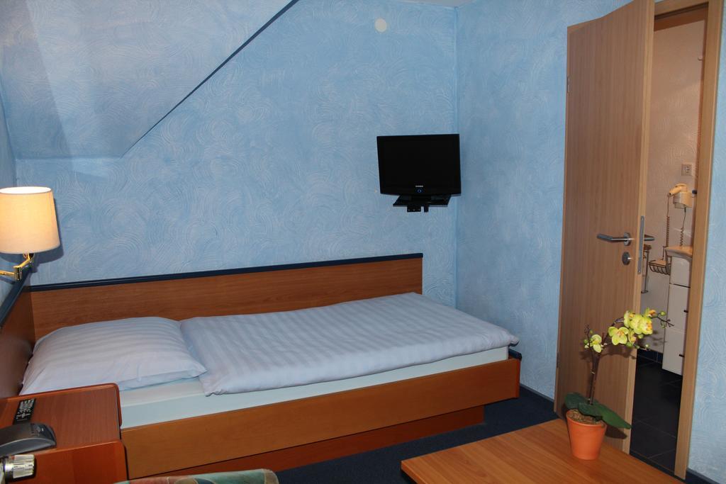 Hotel Rosenhof Düsseldorf Oda fotoğraf