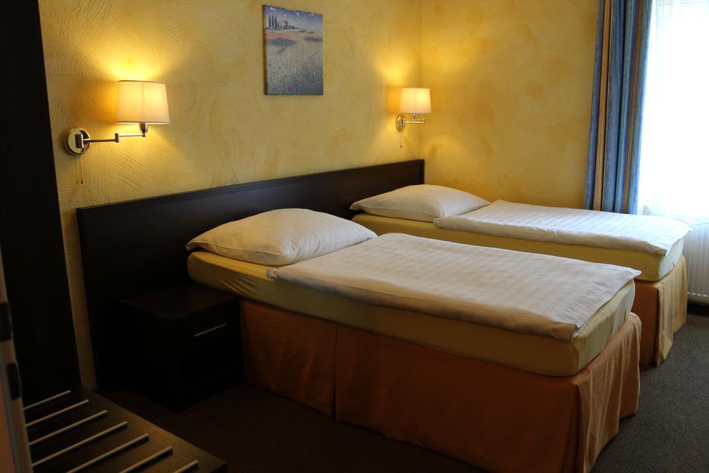 Hotel Rosenhof Düsseldorf Oda fotoğraf